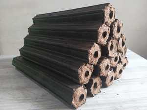 Briquettes Pini Kay ความหนาแน่นสูงรับประกันความร้อนที่มั่นคงทนทานเหมาะสำหรับบาร์บีคิวอุตสาหกรรมหม้อไอน้ำและความร้อนในบ้าน - Product Image 4