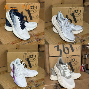 Lot de chaussures pour hommes, lot de baskets avec distributeur officiel, chaussures pour chaîne de magasins, approvisionnement en chaussures - Product Image 1