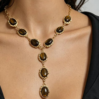 Collier pour femme de style européen et américain, vintage, en résine plastique dorée, avec pendentif ovale en pierre précieuse et chaîne en bambou, luxe léger et de niche