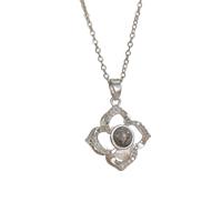 Collier pendentif en cuivre avec zircon carré et motif trèfle à quatre feuilles, projection 100 langues, design de niche pour femme, style clavicule tendance