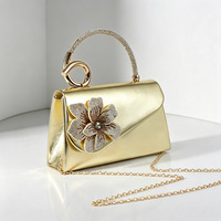 Pochette de soirée de luxe pour femme avec strass et fleurs, poignée métallique scintillante et chaîne, idéale pour mariage et fête