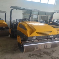 Compacteur à rouleaux vibrants UCM ABG 2 tonnes, moteur Changchai, double tambour, haute puissance de fouillisement, vitesse de déplacement 0-8 km/h pour asphalte