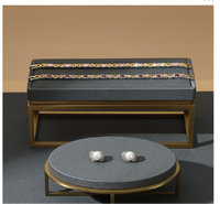 Présentoir à bijoux LED de luxe moderne et étanche, personnalisé, de haute qualité, pour la vente en gros et les magasins de détail - Collection 2025
