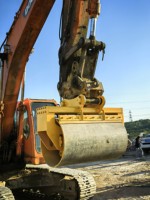 Kit de fixation d'excavatrice avancé TDC compacteur de plaque hydraulique + rouleau slap 400KG-500KG Solution de compactage du sol et des routes