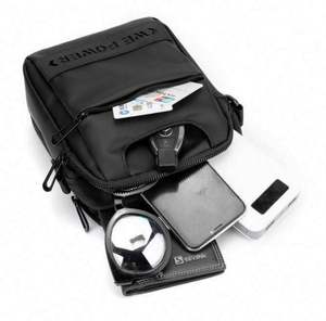 Échantillon gratuit 2023 Vente en gros d'usine Sac bandoulière en nylon imperméable pour homme, Nouveau design Mode Mini sac à bandoulière pour homme - Product Image 6