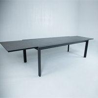 Ensemble de salle à manger d'extérieur moderne en aluminium avec table et chaises pour 10 à 12 personnes