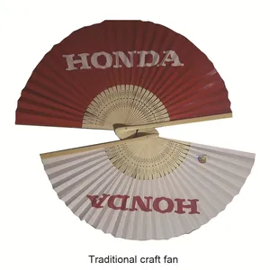 Abanico Plegable Tradicional de Bambú Negro con Diseño de Pintura Artística Folclórica en Seda Imitada para Decoración Elegante de Festivales y Hogar, Música - Product Image 1