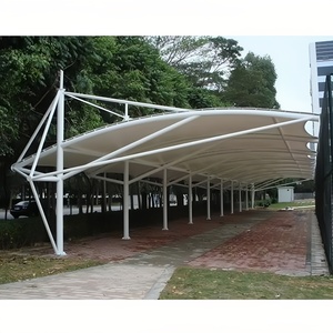 Abri d'auto moderne à membrane <span class=keywords><strong>en</strong></span> PVC avec cadre <span class=keywords><strong>en</strong></span> acier imperméable avec revêtement <span class=keywords><strong>en</strong></span> PVDF <span class=keywords><strong>Longueur</strong></span> personnalisée Stationnement pour immeuble de bureaux - Product Image 1