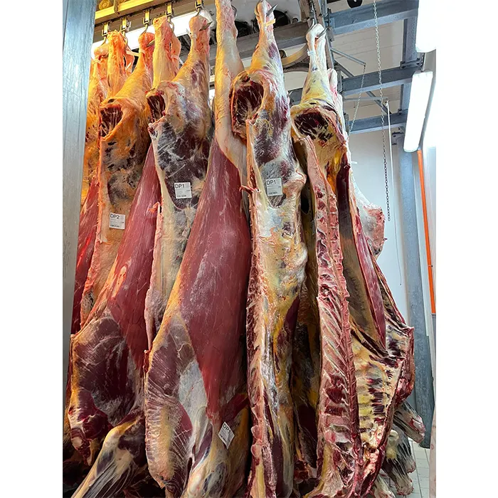 Carne di manzo fresca naturale biologica quarto di manzo carne di toro congelata (cornice)