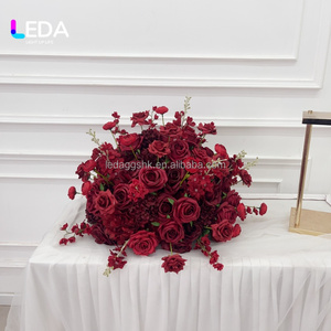 ลูกบอลดอกกุหลาบแดงผ้าไหมประดิษฐ์ขนาด 50 ซม. รุ่นคลาสสิกขายดีของ LEDA สำหรับตกแต่งโต๊ะงานแต่งงานและงานอีเว้นท์ - Product Image 6