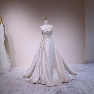 Soldes de <span class=keywords><strong>grande</strong></span> envergure : Robes de mariée haut de gamme, styles développés en interne par l'usine, robes de soirée <span class=keywords><strong>pas</strong></span> chères sans bretelles, coupe trapèze avec traîne chapelle - Product Image 1