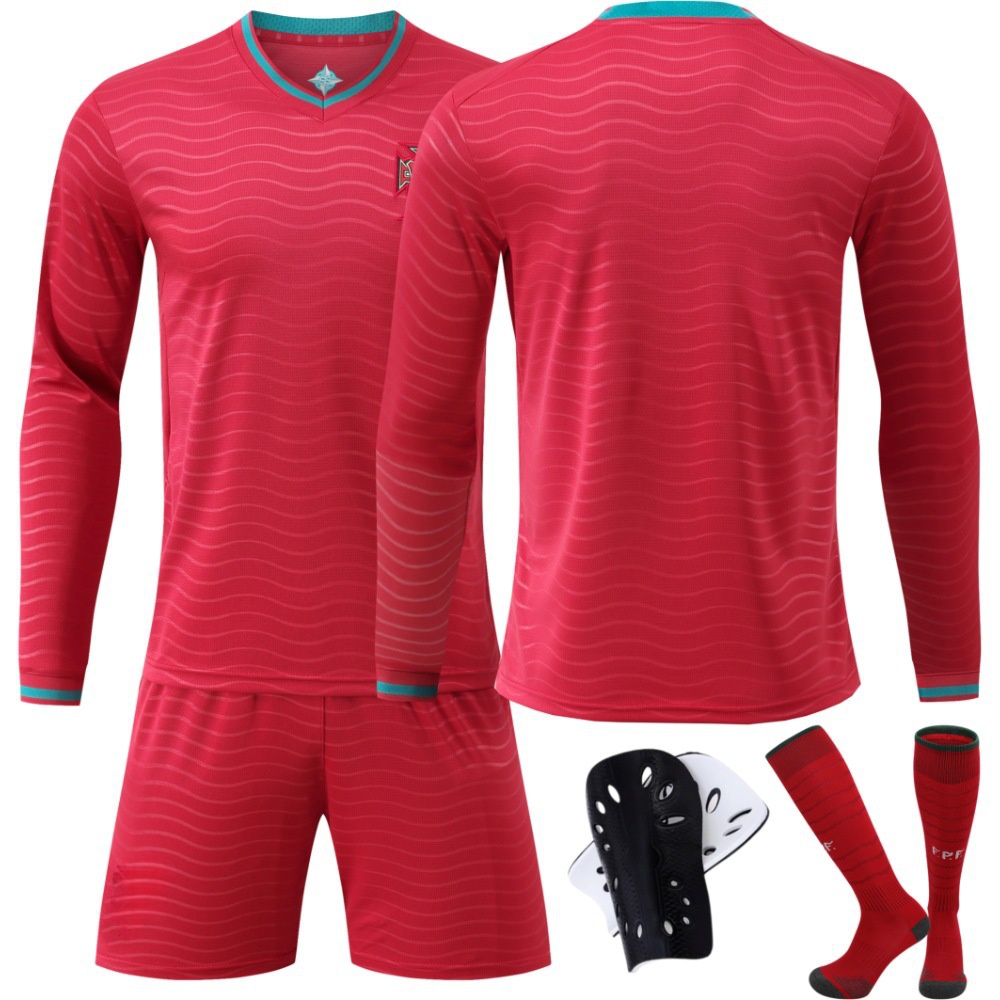 Rouge avec chaussettes et équipement de protection
