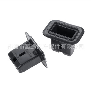 คลิปยึดเบาะนั่งสำหรับรถยนต์ Volkswagen Golf Beetle Audi A4 A6 Q7  อะไหล่พลาสติก  รุ่น 4B0886373 - Product Image 4