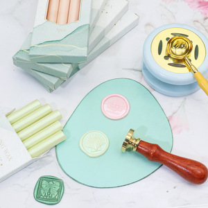 Bâton de cire de laque de feu de couleur 5 pièces en boîte de cire de sceau en résine avec verre délicat 5 pièces par boîte colorée - Product Image 3