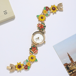 Orologio da Polso al Quarzo Vintage Personalizzato all'Ingrosso, Orologio Bracciale Estivo di Alta Qualità con Elementi Multipli per Donne - Product Image 2