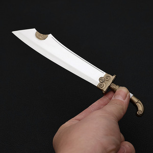 Llavero de juguete de aleación de zinc de 20 cm con diseño de espada y daga de las Cinco Espadas de <span class=keywords><strong>Wang</strong></span> Lao, periférico de juego de animación de One Piece City Film - Product Image 4