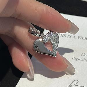 Colgante de Plata de Ley S925 con Forma de Corazón, Diseño Antiguo Vintage, Joyería Elegante, Simple y Ligera con Patrón de Números de Circonita - Product Image 4