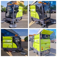 Camion balayeuse routière industrielle multifonctionnelle avec pulvérisation d'eau automatique à batterie pour parcs, places publiques et routes communautaires