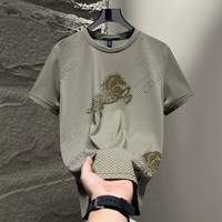 Nouveau T-shirt décontracté tricoté pour homme, coupe classique, col rond, manches courtes, imprimé animal, écologique, style streetwear, été 2026
