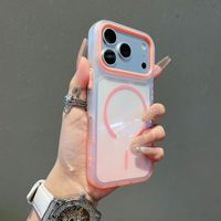 Coque magnétique en silicone dégradé pour iPhone 17 Pro Max avec dos doux au toucher, pare-chocs antichoc, bord de caméra surélevé et prise en main fine