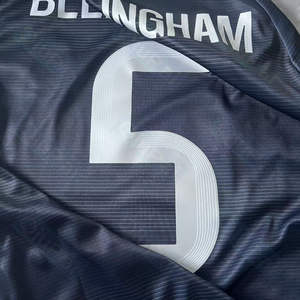 Kaos Olahraga Sepak Bola yang Dapat Disesuaikan 25/26 Grosir Kaos Piala Dunia Sepak Bola Retro Kaos Tim Rumah Tradisional Thailand Kaos Olahraga Retro - Product Image 1