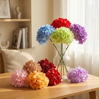Bunga Hydrangea Buatan 70cm Kelopak Sutra Lembut Batang Fleksibel Dekorasi Bunga Cetak untuk Pernikahan Rumah Lanskap Taman