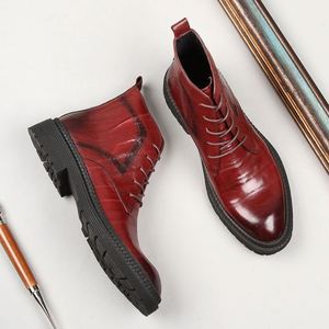 Chaussures Derby en Cuir Haut de Gamme Faites à la Main pour Hommes - Chaussures Habillées Brodéées à Lacets pour l'Automne et la Carrière - Product Image 2