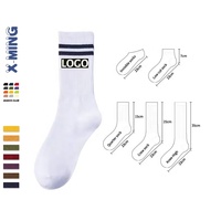 Usine personnalisé Jacquard logo confortable hommes chaussettes 100% coton décontracté Cool tricoté sport hommes chaussettes athlétique course équipage chaussettes