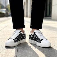 Chaussures de sport décontractées respirantes et légères à lacets pour hommes, idéales pour la marche et la course en automne