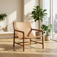 Fauteuil de jardin en teck de style mid-century modern avec revêtement en cuir beige et pieds coniques, fauteuil lounge d'extérieur de Jepara