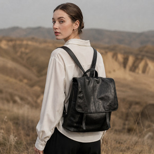 Sac à dos messager en cuir véritable personnalisé, cuir tanné végétal, grande capacité, sac à dos décontracté pour femmes, pour le travail et les trajets quotidiens - Product Image 5