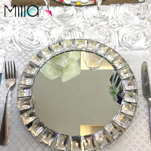 Assiettes de présentation rondes de 13 pouces en verre cristal orné de bijoux pour mariage - Product Image 6