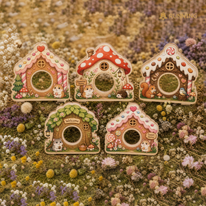 La dernière maisonnette pour hamster en bois massif écologique, mignonne et multifonctionnelle, en forme de maison de pain d'épices - Product Image 3