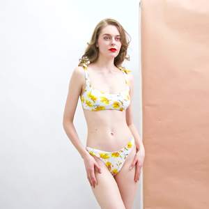 Maillot de bain sexy de fitness de grande taille avec motif imprimé et découpe dans le dos pour femmes européennes et américaines - Product Image 1