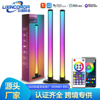 Lampe de bureau gaming intelligente et moderne blanche avec Wi-Fi, barre lumineuse ambiante IR en acrylique à intensité variable, alimentée par USB, couleur changeante et commande vocale