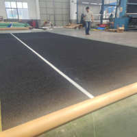 Gazon artificiel MCG Cloud Grid Turf, résistant aux intempéries, écologique, durable, en PE, pour terrains de football, de tennis, de basketball et de paddle.
