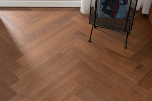 Plancher en bois d'ingénierie en noyer naturel à chevrons, bord micro-biseauté, luxe, villa <span class=keywords><strong>de</strong></span> villégiature, plancher <span class=keywords><strong>de</strong></span> 15 mm - Product Image 2