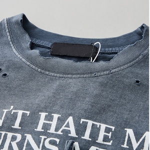 เสื้อยืดโอเวอร์ไซส์สไตล์สตรีทแวร์ลายกราฟิกวินเทจฟอกสีขาดๆ สำหรับผู้ชาย ผ้าฝ้าย 100% ออกแบบเองได้ - Product Image 3