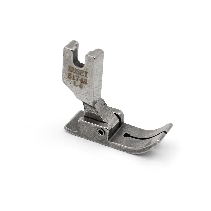 Special presser foot for flat sewing of household sewing machine