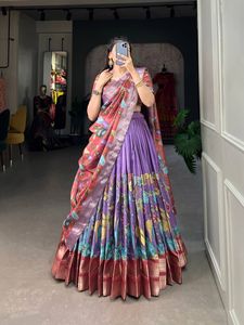 Kalamkari Dola Zijde <span class=keywords><strong>Half</strong></span> Sari Met Weefrand En Kwastjes Gestikte Lehenga Set - Product Image 5