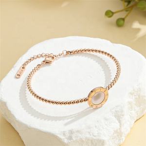 Yiwu Aceon in acciaio inossidabile torsione filo di corda per regolare braccialetto Logo del marchio personalizzato disco oro rosa numero greco braccialetto conchiglia bianca - Product Image 3