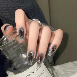 <span class=keywords><strong>Uñas</strong></span> postizas <span class=keywords><strong>acrílicas</strong></span> al por mayor, de cobertura completa, <span class=keywords><strong>largas</strong></span>, tipo ataúd, con degradado negro/gris, estrellas/lunas, efecto plateado y pedrería 3D. - Product Image 1