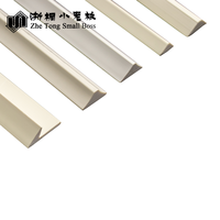 Profilé d'angle triangulaire en PVC Zhe Tong Small Boss pour coffrage, mousse vinyle, joint de finition, bande plastique chanfreinée pour mur en béton