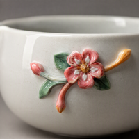 Ensemble de bols à thé matcha à fleurs au design moderne fait main, bol en céramique esthétique et écologique avec emballage en silicone dans une boîte