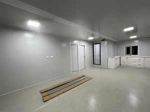 Mobil-home extensible anti-corrosion et résistant aux intempéries pour camping côtier, espace <span class=keywords><strong>de</strong></span> <span class=keywords><strong>repos</strong></span> en bord <span class=keywords><strong>de</strong></span> mer et <span class=keywords><strong>maison</strong></span> temporaire au bord <span class=keywords><strong>de</strong></span> l'eau - Product Image 2