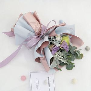 กระดาษห่อดอกไม้พิมพ์ลายดอกกุหลาบสีโรสโกลด์สองด้าน สีสันหรูหรา - Product Image 5