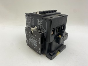 Plcピース新品オリジナルBE50コンタクト65A 600VAC <span class=keywords><strong>3</strong></span>ポール<span class=keywords><strong>3</strong></span>相コイル24VDC CAL7-11 Auxコンタクト付き - Product Image 3