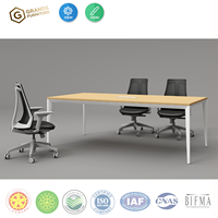 Grande table de conférence modulaire extensible contemporaine, cadre en aluminium moderne, plateau en verre, 2,8m-6m, grande table de réunion de bureau