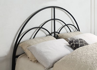 Vente en gros de lit king size en métal noir avec tête de lit incurvée de style gothique moderne italien