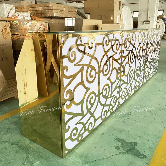 Top Club Bar Counter Golden Carved Glass Gold Metal Stainless Steel Modern Rectangle Commercial Furniture Mobile Bar Table